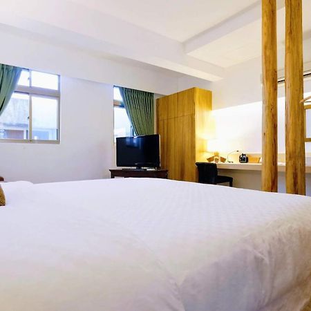 Shire Homestay Luodong Extérieur photo