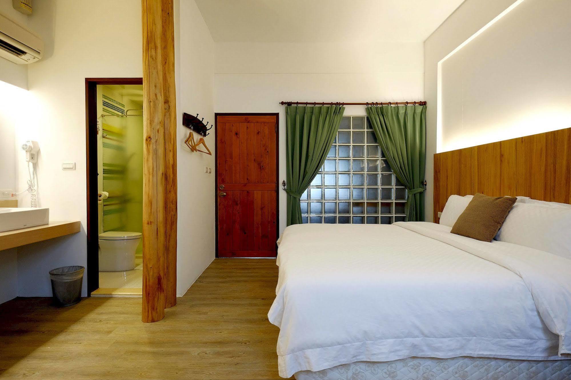 Shire Homestay Luodong Extérieur photo